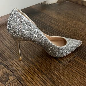 Sparkly silver heels with silver heel, size 4